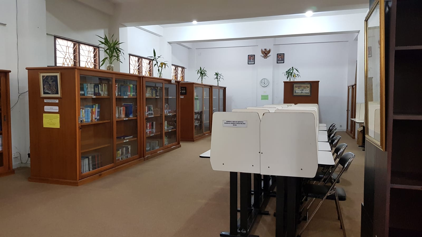 Perpustakaan Sekolah Tinggi Agama Buddha Kertarajasa